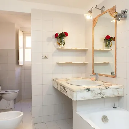 Casa Carducci - Spacious Historical Home Close To The Beach Imperia Extérieur photo