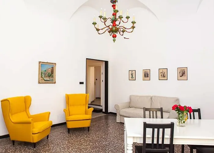 Casa Carducci - Spacious Historical Home Close To The Beach