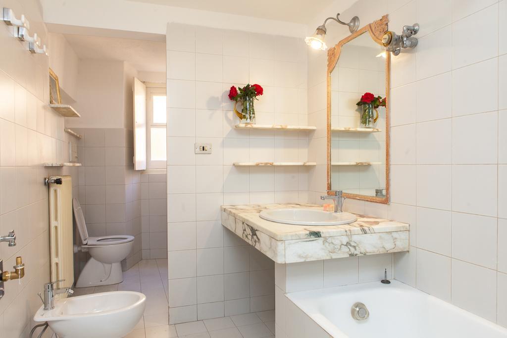 Casa Carducci - Spacious Historical Close To The Imperia